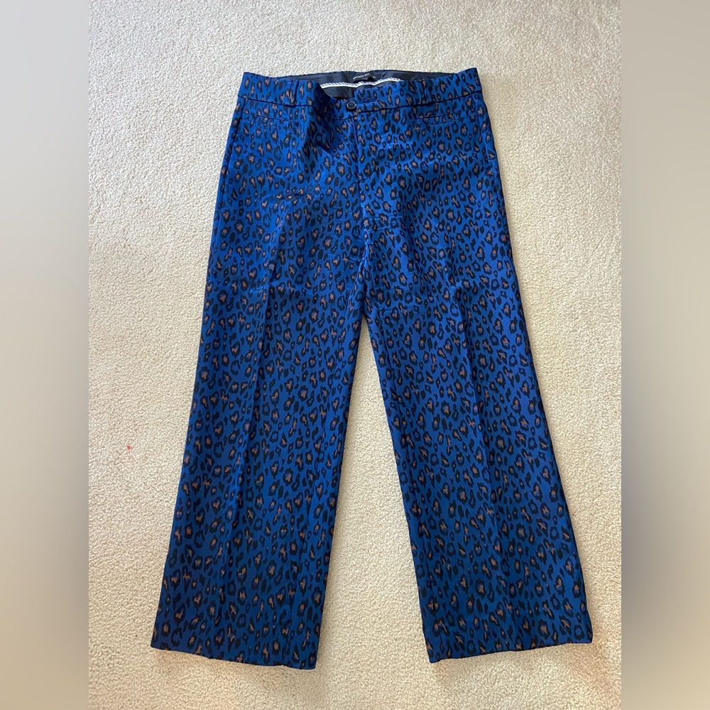Banana Republic blue wide leg cropped leopard pant size 8 (fits like size 6)